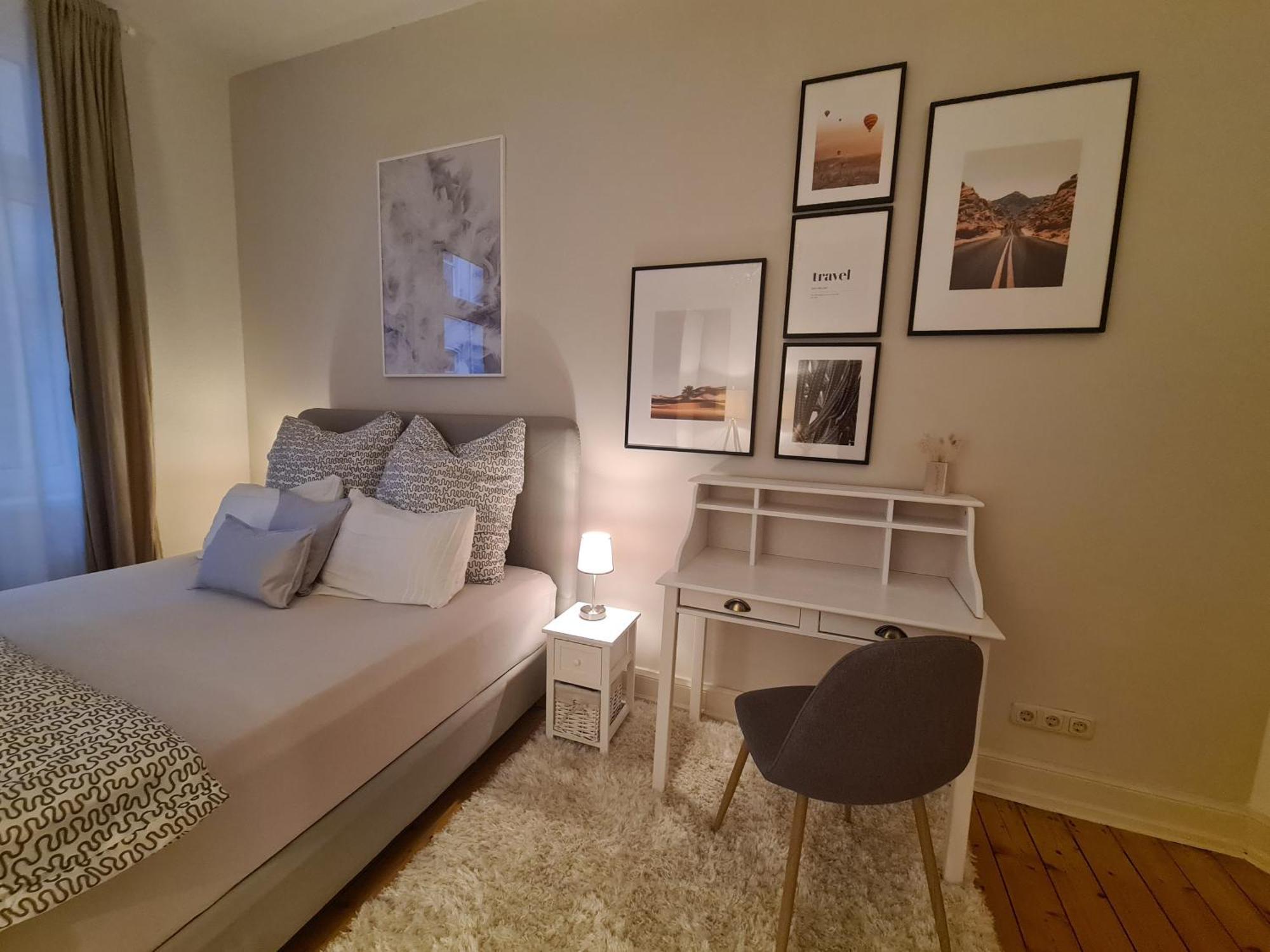 Home Away From Home Stylish Central Netflix Kitchen Wiesbaden Luaran gambar